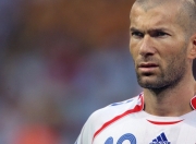 开云体育直播-赛道与古城，当F1引擎轰鸣毕尔巴鄂，罗马在历史弯道失速