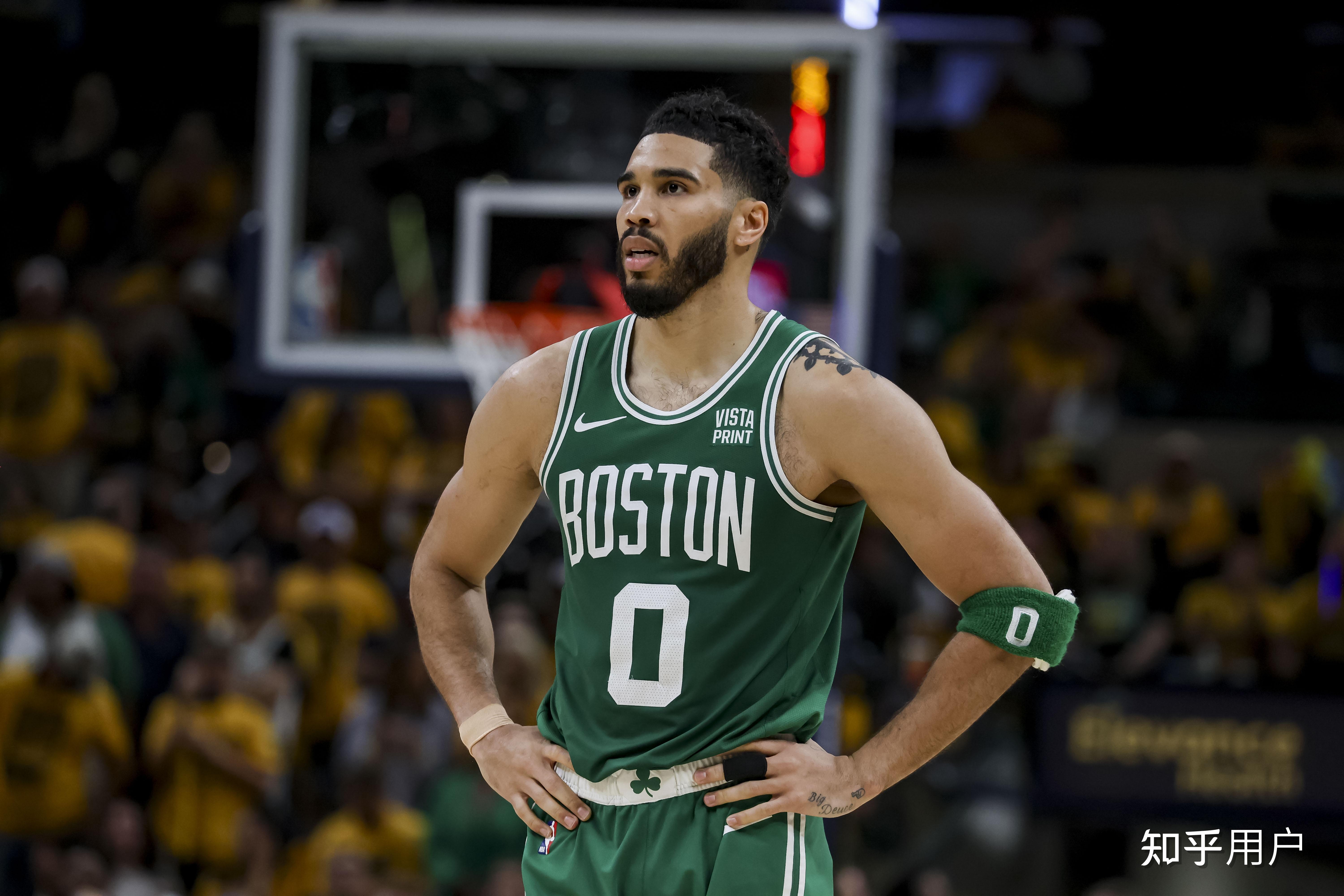 包含马刺逆转雄鹿，杰伦·布朗惊艳世界的词条