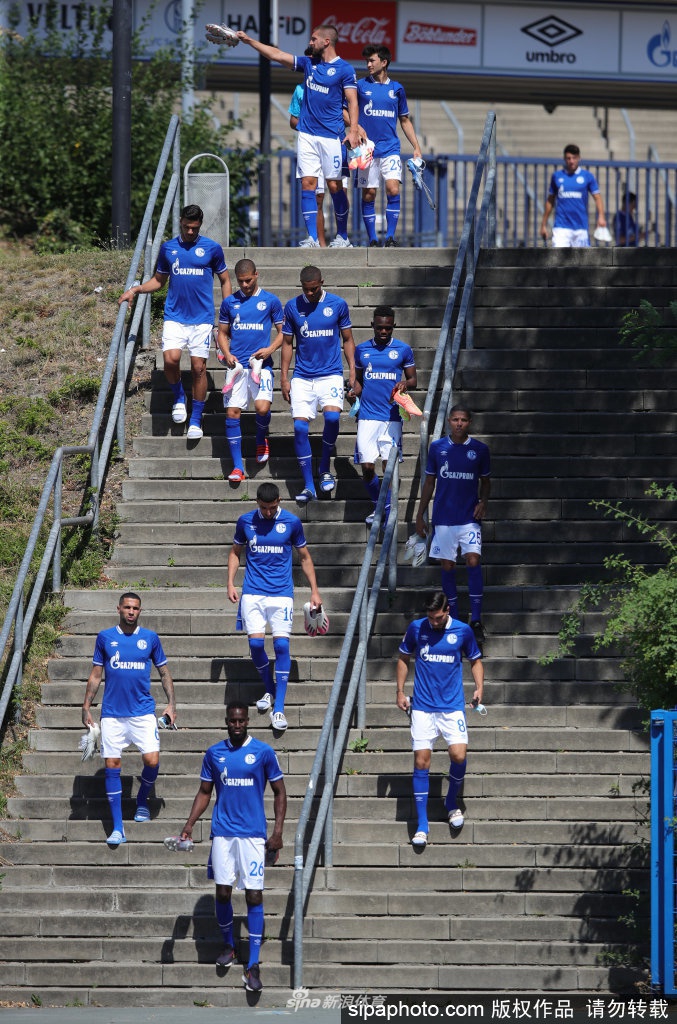 关于沙尔克新赛季目标明确:争夺德甲联赛前四的信息 关于沙尔克新赛季目标明确:争夺德甲联赛前四的信息