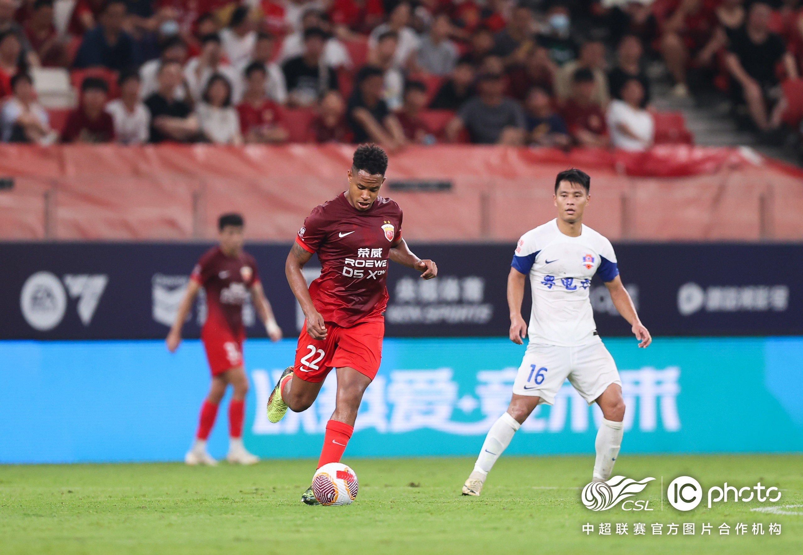 关于上海球员的出色发挥让所有人眼前一亮的信息