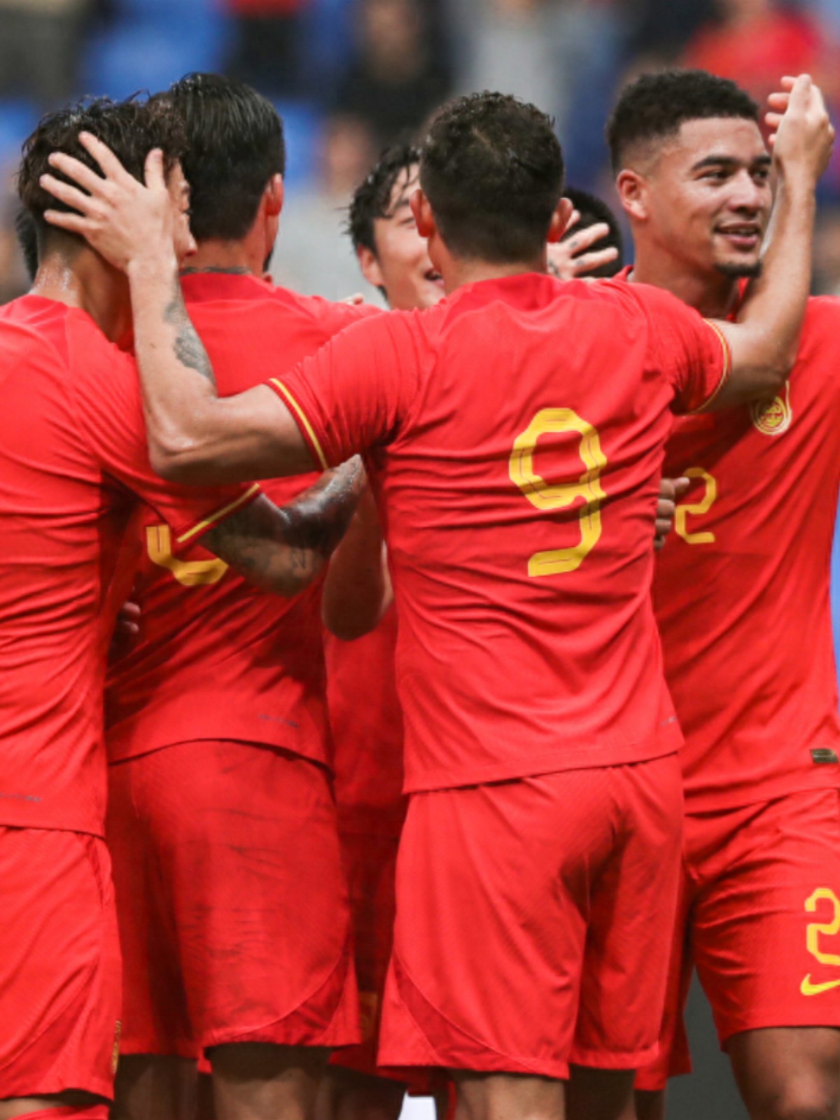 艾因特拉赫特球队势如破竹,取得胜利的简单介绍 艾因特拉赫特球队势如破竹,取得胜利的简单介绍