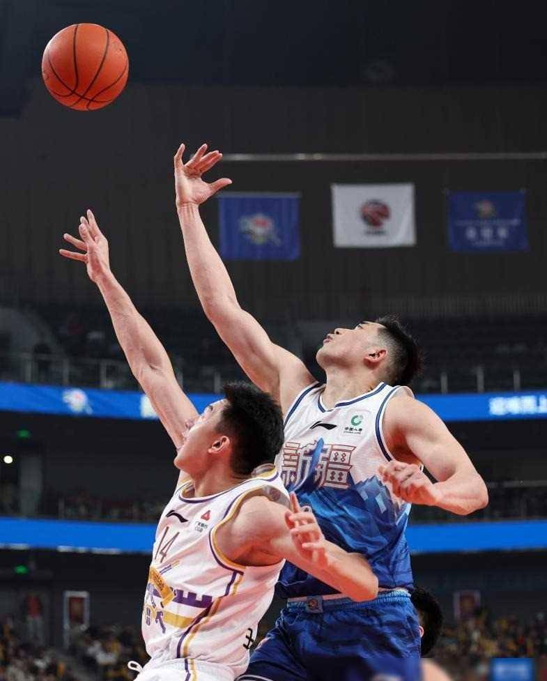 包含新疆男篮联赛表现抢眼,全队士气高涨的词条 包含新疆男篮联赛表现抢眼,全队士气高涨的词条