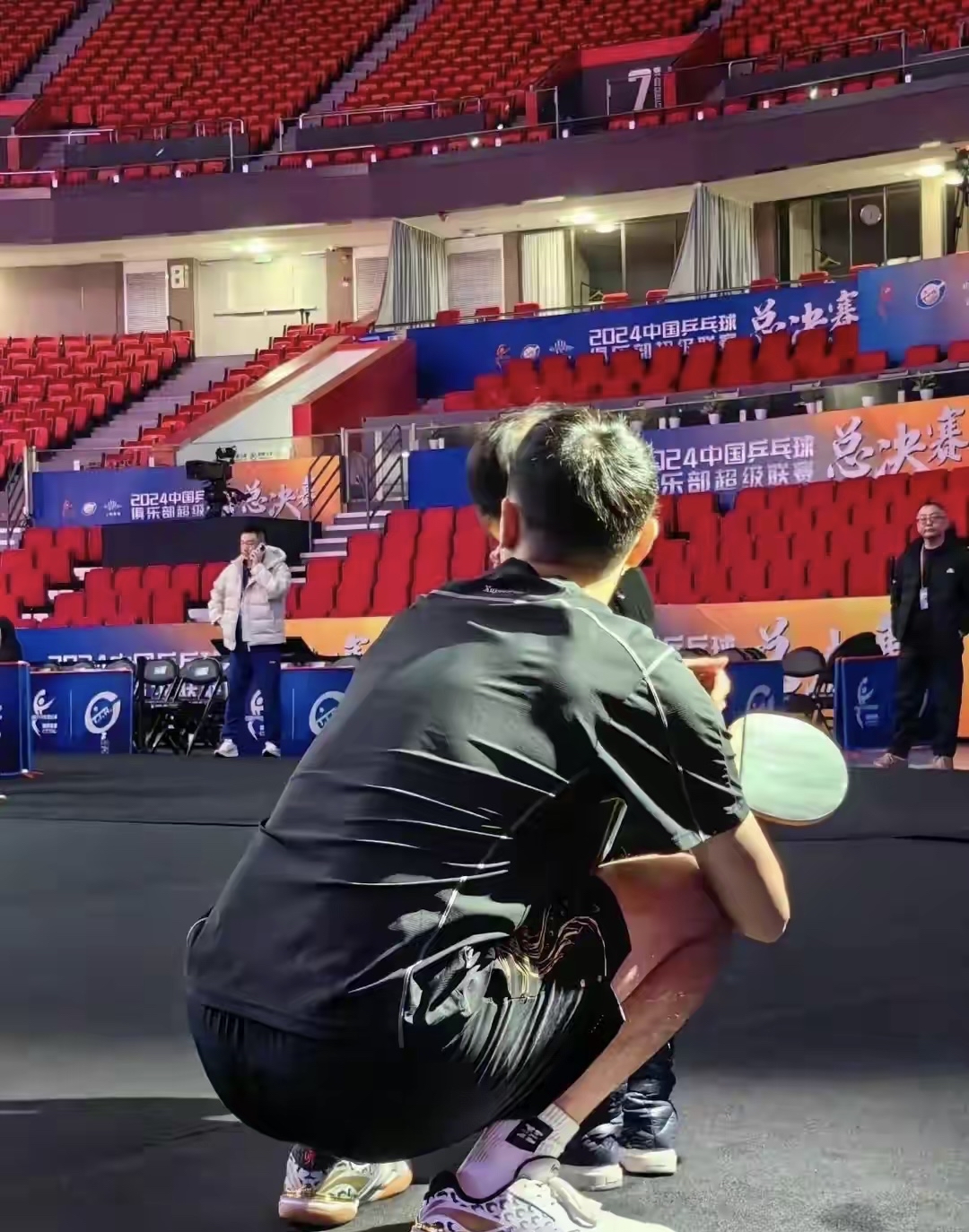 包含中国乒乓球队翻盘奥地利乒乓球队，许昕完成帽子戏法的词条