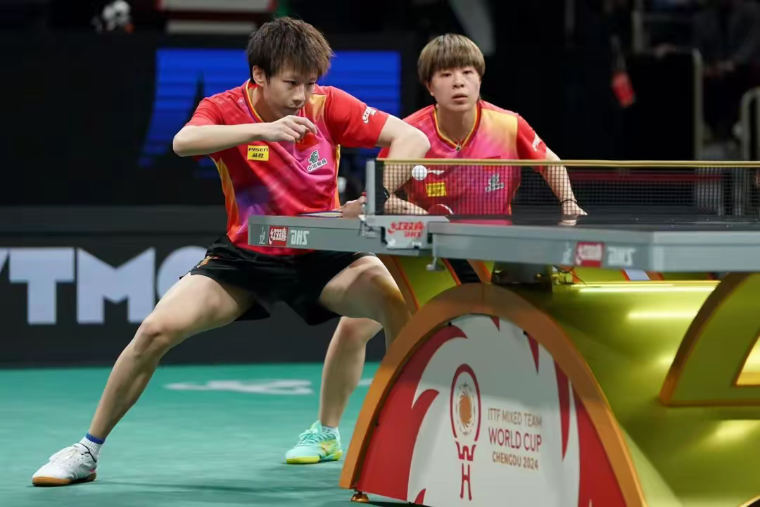 包含中国乒乓球队完胜日本乒乓球队，波尔高光表现的词条