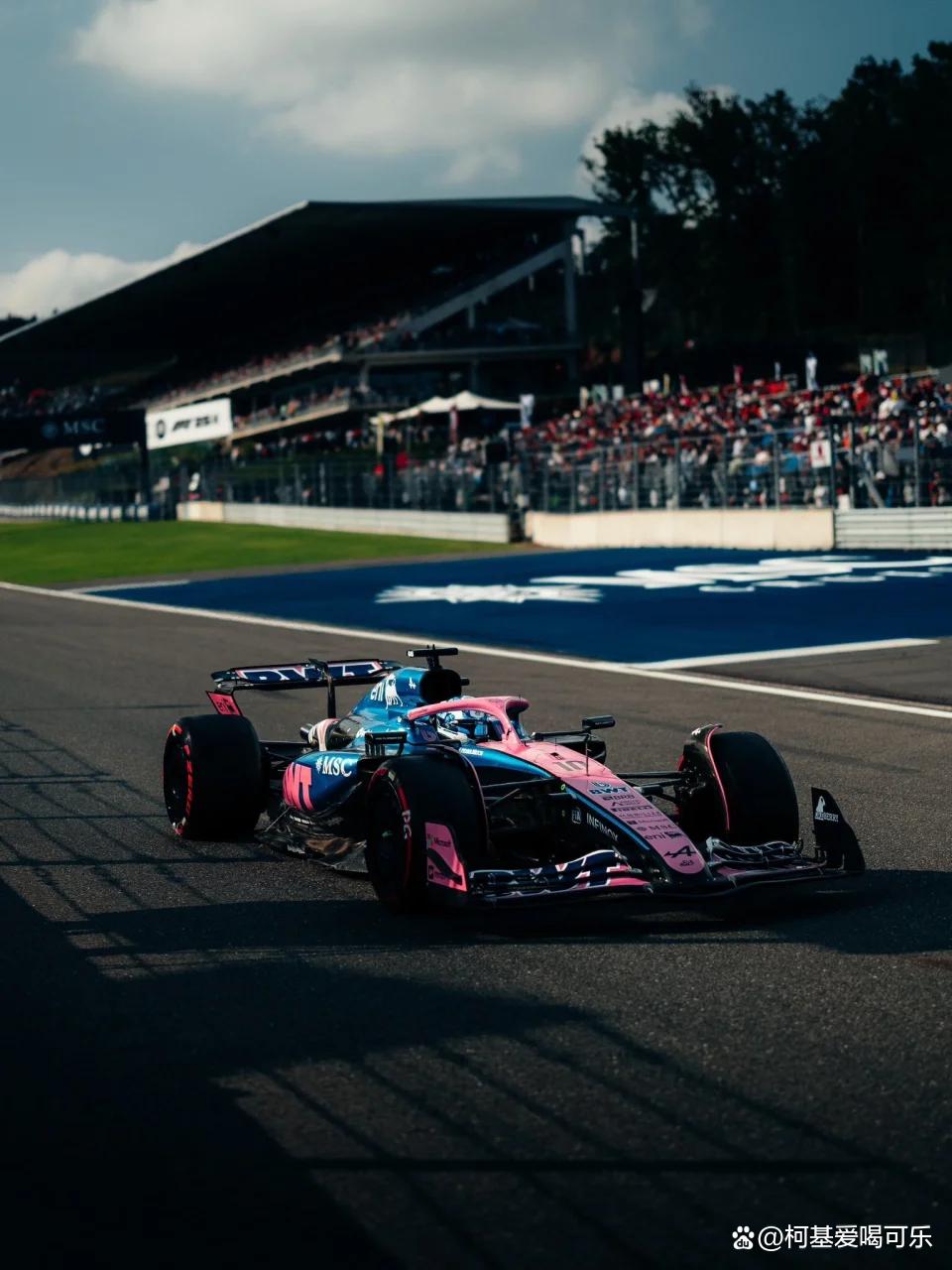 包含雷诺车队力克法拉利,拉塞尔关键制胜的词条 包含雷诺车队力克法拉利,拉塞尔关键制胜的词条