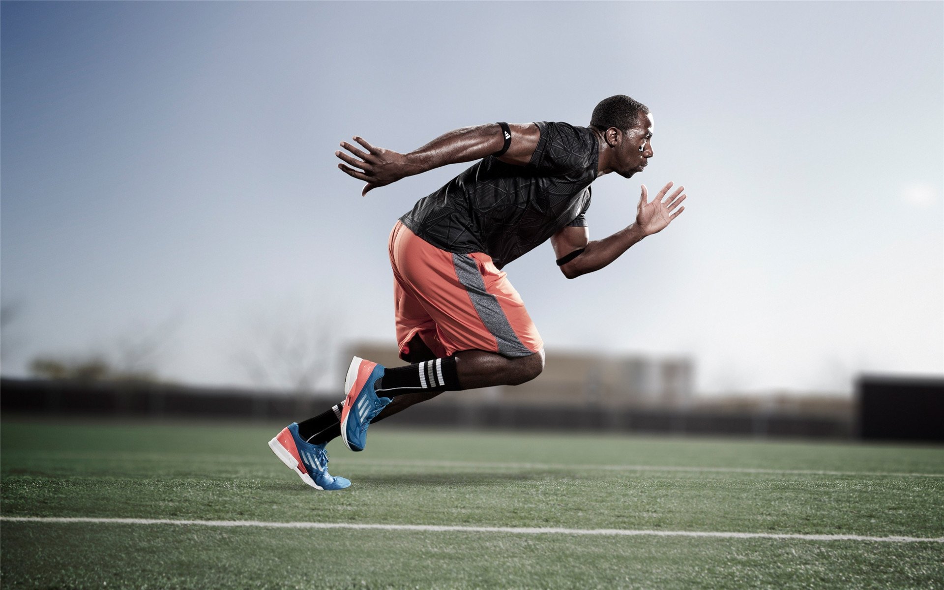 奥亚尔萨瓦尔硬仗封王，美国单节风暴击溃拜仁的战术启示