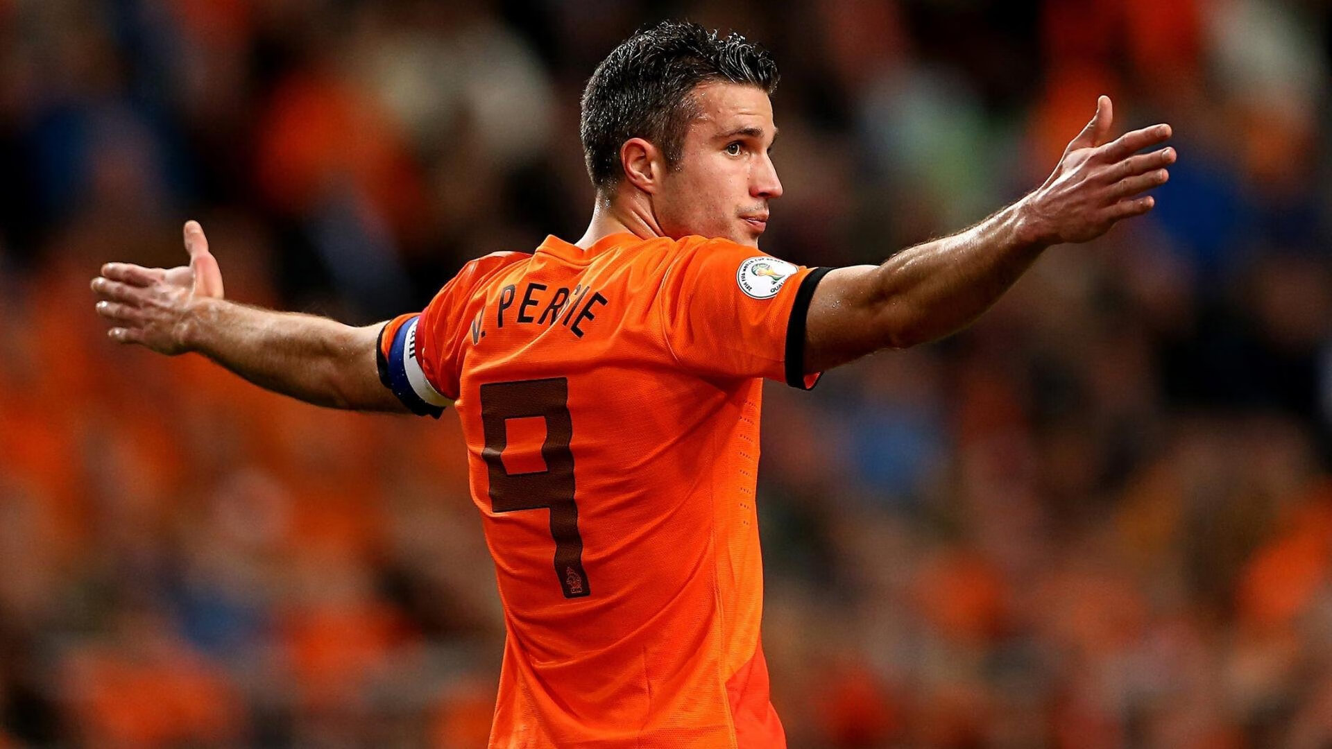 绿茵场与篮球馆，德甲争冠焦点战与太阳击溃尼克斯的双重奏